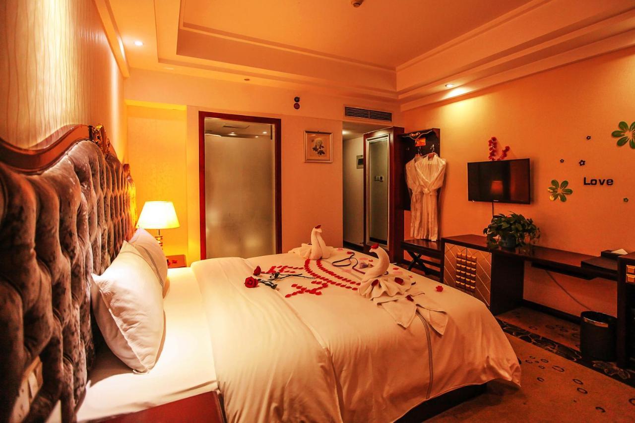 Chengdu Aviation Hotel Bagian luar foto