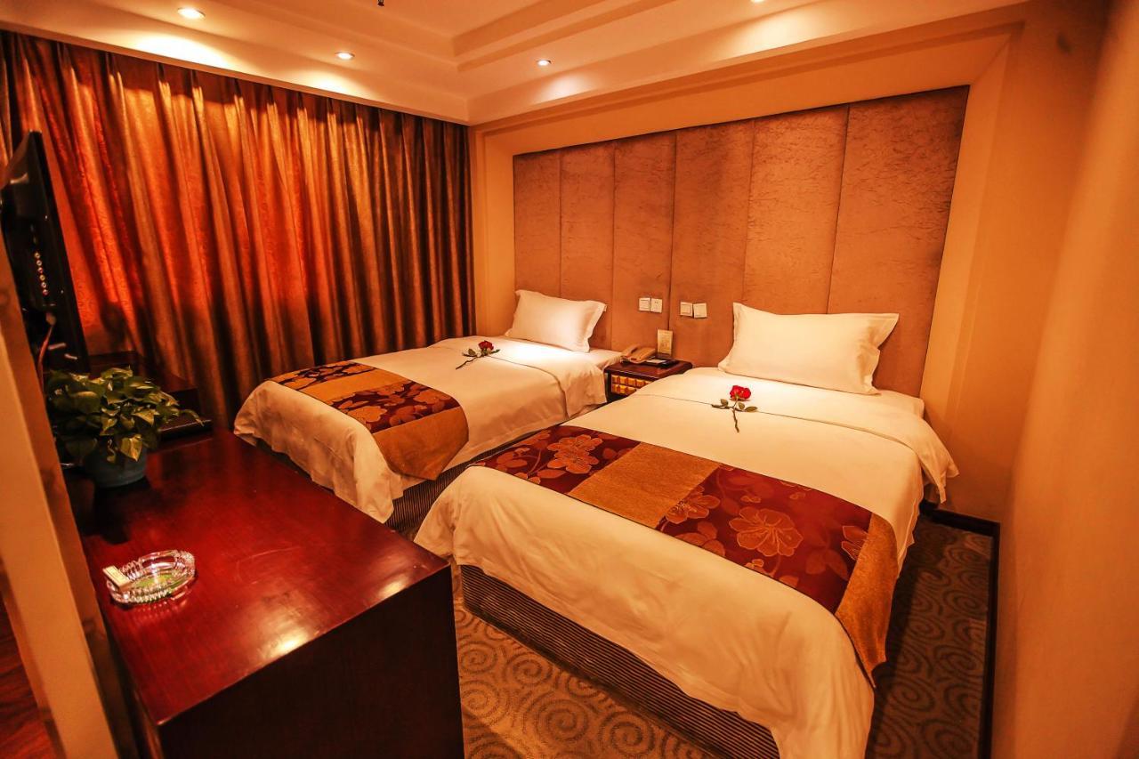 Chengdu Aviation Hotel Bagian luar foto