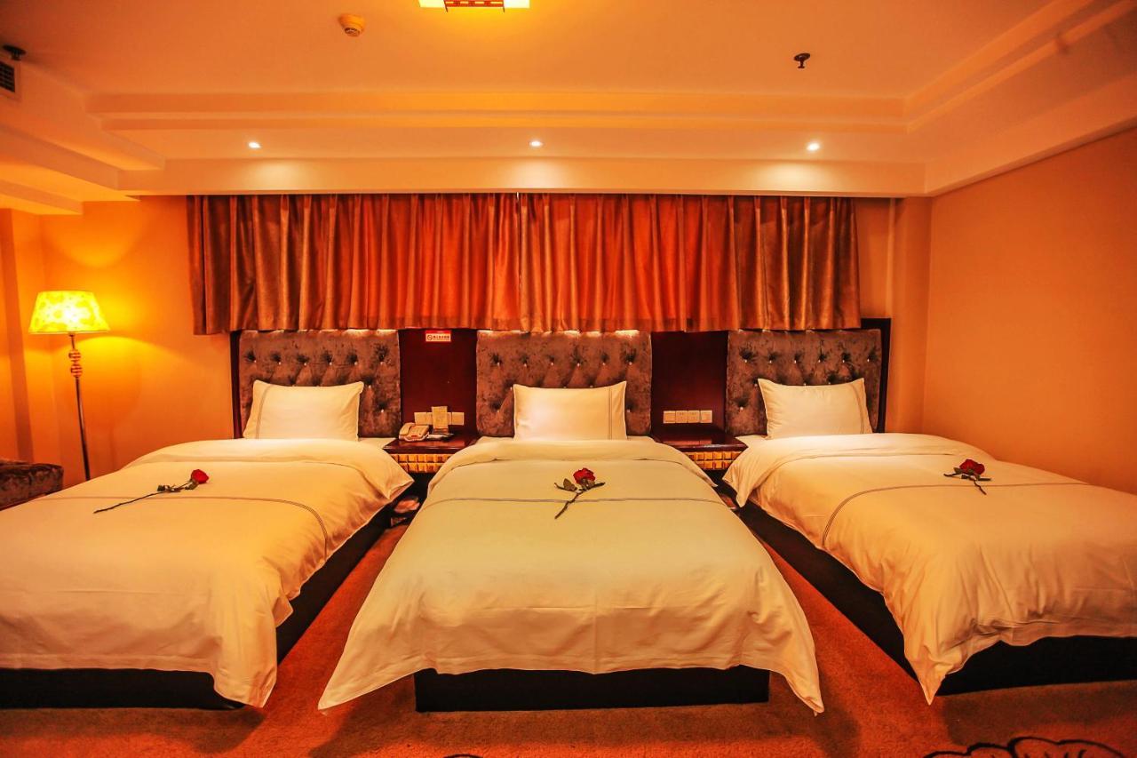 Chengdu Aviation Hotel Bagian luar foto